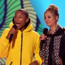Pharrell Williams and Kaley Cuoco - Nickelodeon Kids Choice Awards 2014 - 454 x 559