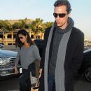Camila Alves and Matthew McConaughey: airport look