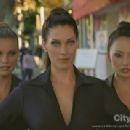 Alien Jumpsuit Chicks in Dude, Where's My Car? (2000) - 454 x 341