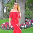 Adriana de Moura – Exit out of the Beverly Hills Hotel - 454 x 681