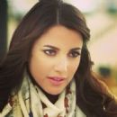 Dorra Zarrouk  -  Wallpaper - 454 x 454