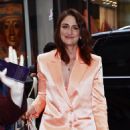Sara Bareilles – Arrives at NBC studios in New York - 454 x 637
