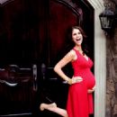 Samantha Harris Pregnancy Magazine Pictorial December 2010 United States - 454 x 635