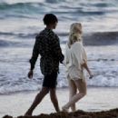 Zara Larsson – Takes a romantic sunset stroll on a Mexican beach in Tulum - 454 x 312
