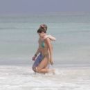 Camila Kendra – Seen on the beach in Tulum - 454 x 337