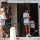 Devon Windsor With Jonathan Barbara Enjoying Shopping In Saint Tropez - 454 x 303