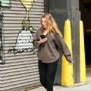 Blake Lively – In black leggings on a stroll in New York