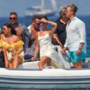 Victoria Beckham – Arriving at Ernesto Bertarelli Beach in Saint Tropez - 454 x 276
