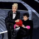 Lady Gaga and Liza Minelli -  The 94th Annual Academy Awards (2022) - 430 x 612