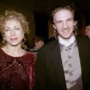 Alex Kingston and Ralph Fiennes - The 49th Annual Tony Awards (1995) - 454 x 330