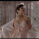 Marisa Tomei- as Lisa