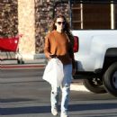 Jinger Duggar – In a tight ripped jeans on a Target run in Los Angeles - 454 x 485