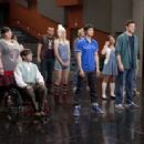 Glee (2009)