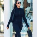 April Love Geary – Seen during a solo shopping session in Malibu - 454 x 681