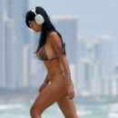 Mia Khalifa – On the beach in Miami - 454 x 681