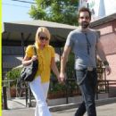 Katherine Heigl and Josh Kelley - 454 x 676
