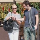 Katherine Heigl and Josh Kelley - 351 x 550