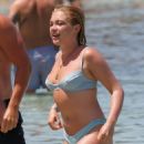 Florence Pugh – Spotted in Ibiza - 454 x 706