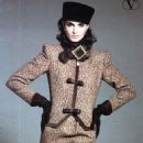 Joan Severance, Julie Wolfe Modeling for Valentino Vogue Italy 1983 - 454 x 601