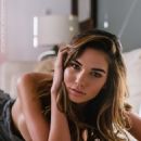Rachell Vallori photographed by Jeffrey Chen - 454 x 605