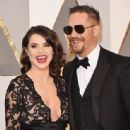 Tom Hardy and Charlotte Riley At The 88th Annual Academy Awards (2016) - 444 x 600
