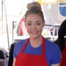 Denise Richards at a Heartwarming Thanksgiving at Los Angeles Mission - 454 x 671