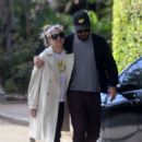 Kate Hudson – On a morning walk in Los Angeles