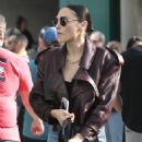 Gal Gadot – Arrives at Crypto.com Arena for the Lakers game in Los Angeles - 454 x 681