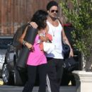 Colin Farrell & His Sister Claudine Hit Up A Yoga Class - 429 x 594