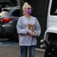 Gwen Stefani – Spotted while shopping for jewelry at XIV Karats in Beverly Hills