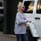 Gwen Stefani – Spotted while shopping for jewelry at XIV Karats in Beverly Hills