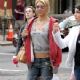 Anna went shopping with friends in the trendy SoHo area of New York City (05.05.2004)