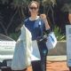 Sarah Paulson – Shopping on Melrose Place in Hollywood
