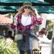 Denise Richards – Solo shopping in Malibu