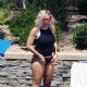 Braunwyn Windham-Burke – Seen with partner Jennifer Spinner in Palm Springs