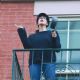 Sarah Silverman – Giving a saulte to frontline workers in NYC