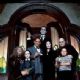 Christopher Lloyd, Carel Struycken, Raul Julia, Anjelica Huston, Christina Ricci, Jimmy Workman, Judith Malina in The Addams Family (1991)