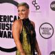 Pink  at 2022 American Music Awards in Los Angeles