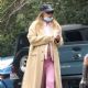 Suki Waterhouse – Out for a morning stroll with Robert Pattinson in Los Angeles