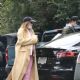 Suki Waterhouse – Out for a morning stroll with Robert Pattinson in Los Angeles